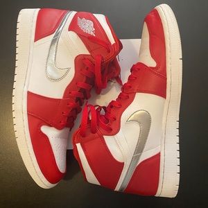 Jordan Retro 1 High (Silver Medal)